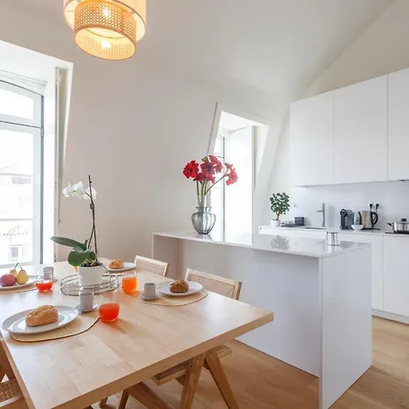 Luxury In Shared In Downtown Lizbona
