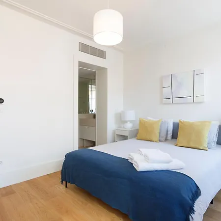 Luxury In Shared In Downtown *