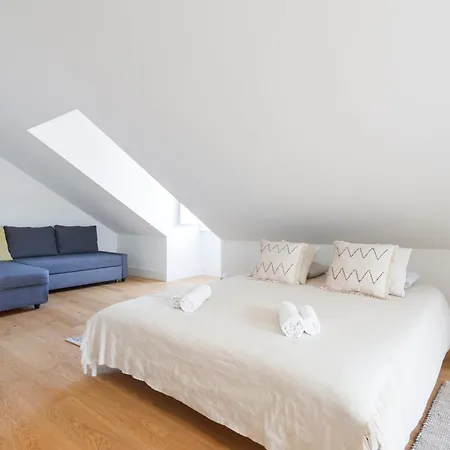 Comfortable In A Shared In The Center Of Lisboa